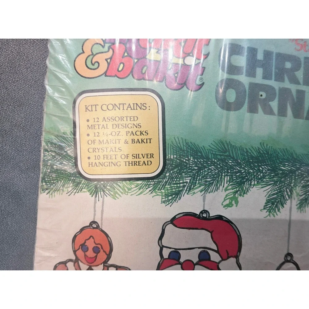 Vintage 1978 Makit & Bakit Stained Glass Christmas Ornament Kit Quincrafts 250
